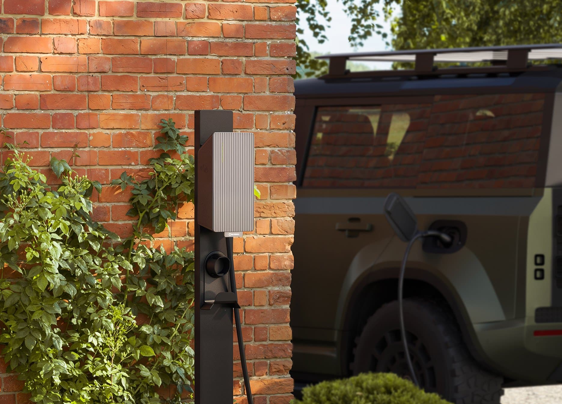 Quelle borne de recharge pour une Tesla Model X ?